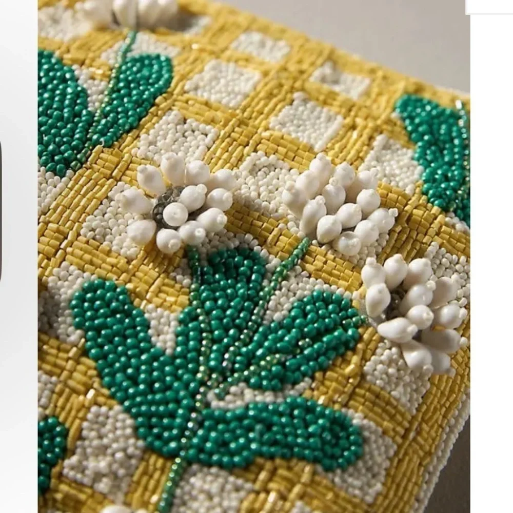 Anthropologie Fiona Large beaded Pouch NWT, NWOT